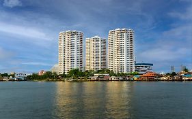 ริเวอร์ไรน์ เพลซ โฮเต็ล แอนด์ เรสซิเดนซ์ นนทบุรี (SHA Plus)